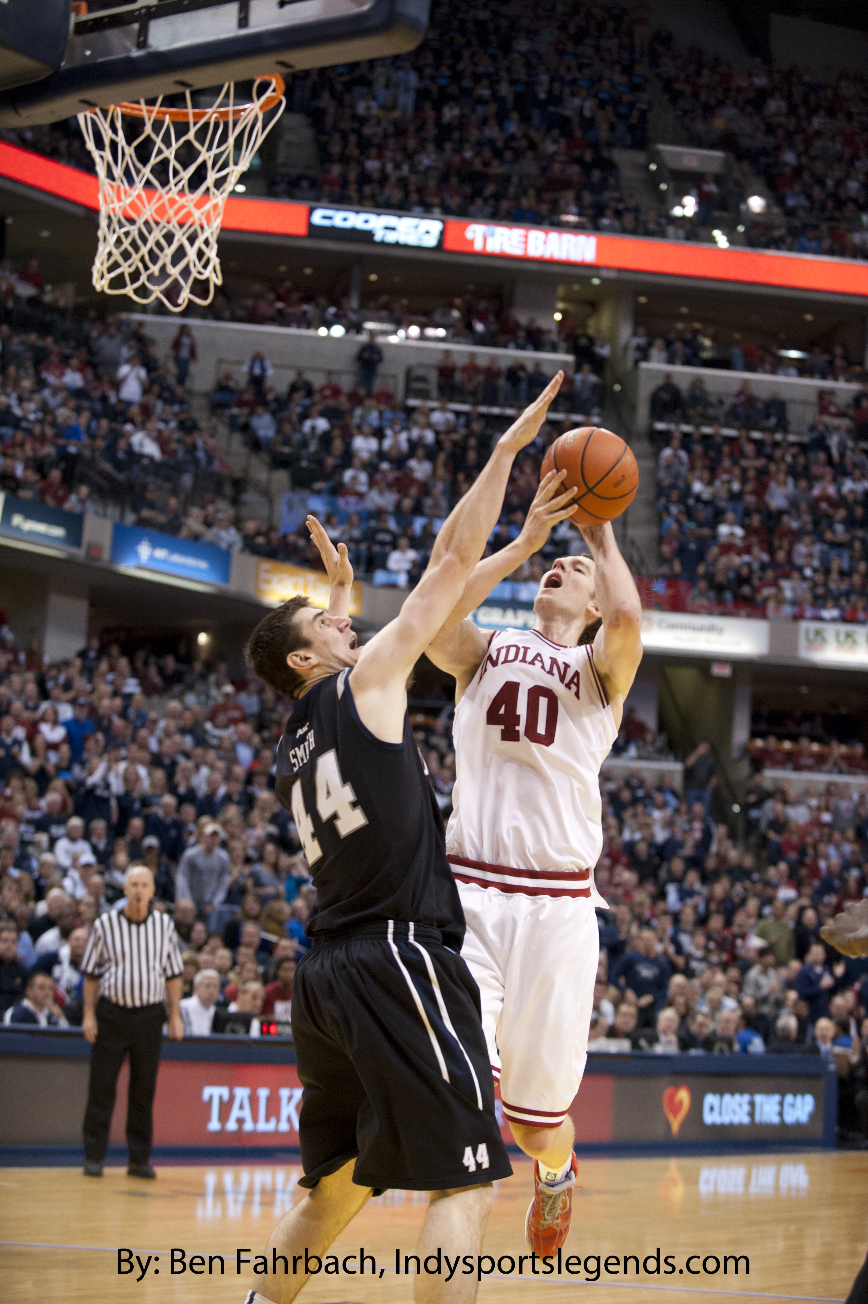 Indiana Basketball: Cody Zeller continues great play as other